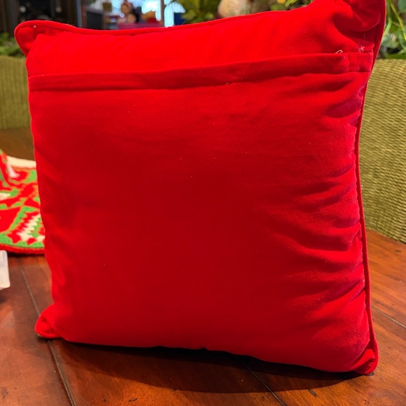 Vintage needlepoint Festive Holiday Pillow Santa NOEL Christmas velvet 15x15 - Picture 11 of 12